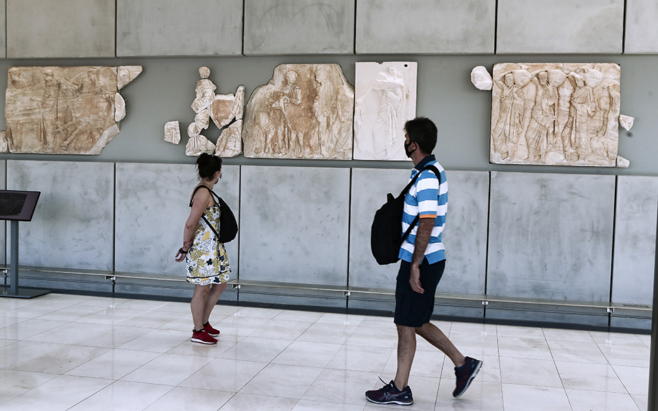 Ανοιξαν ξανά τα μουσεία (φωτογραφίες)-2