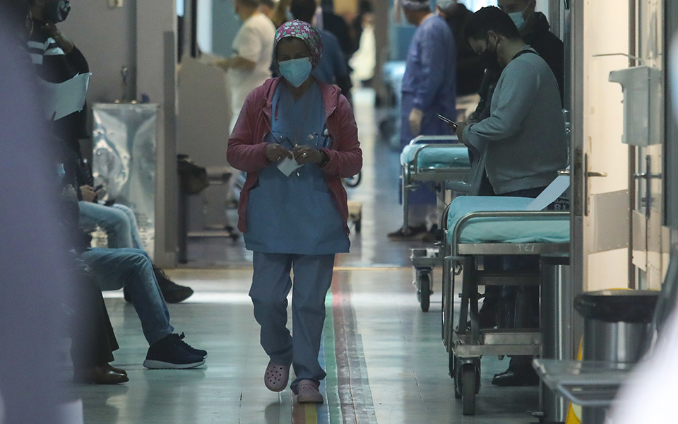 μελέτη-εκπα-αντισώματα-8-μήνες-μετά-τη-561373885