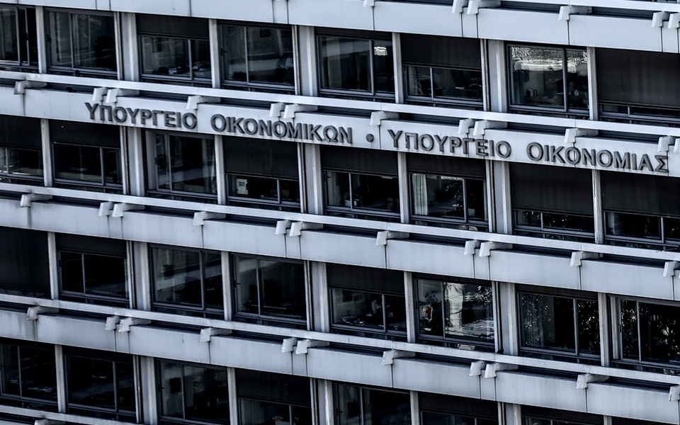 χρ-σταϊκούρας-ανοίγει-τις-επόμενες-ώρ-561377953