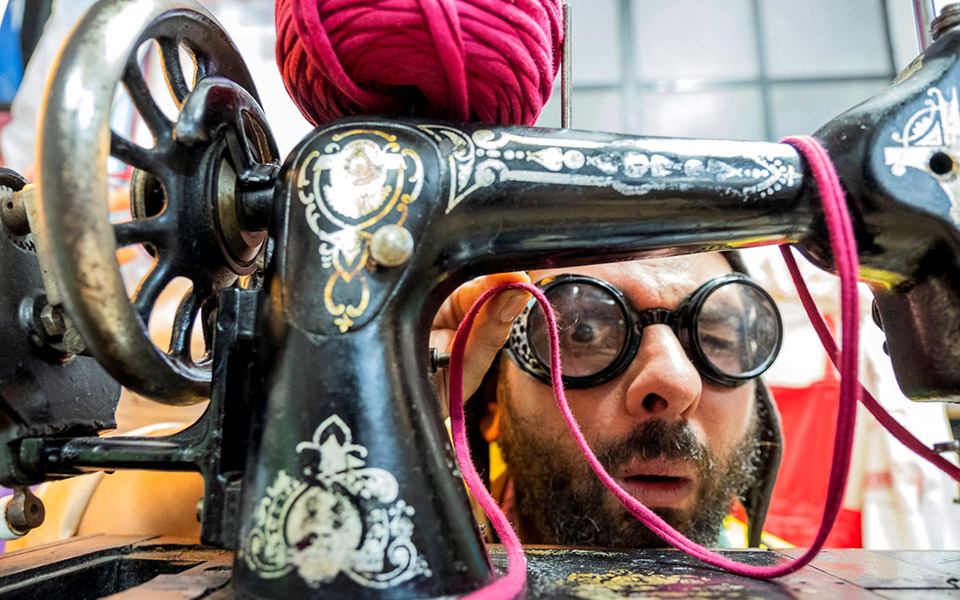 o-ραφτάκος-των-λέξεων-του-αντώνη-παπα-561379966