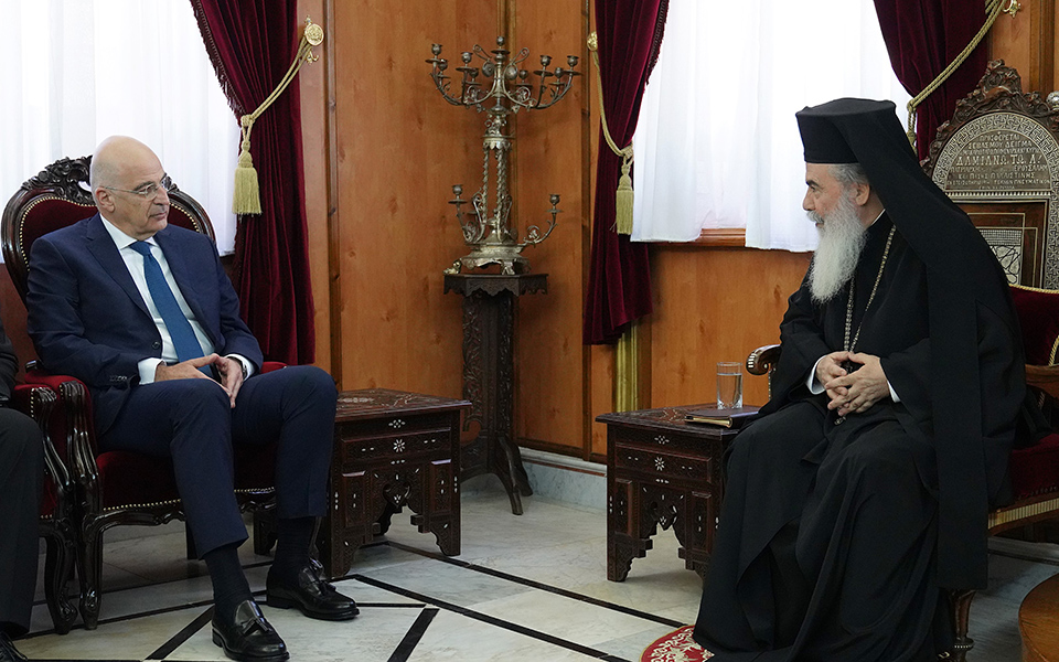 συνάντηση-δένδια-με-τον-πατριάρχη-ιερ-561367225
