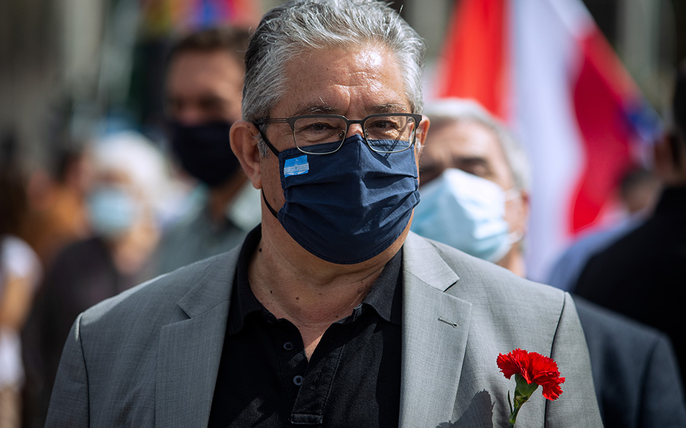 Μάσκες και γαρύφαλλα στην πορεία της Εργατικής Πρωτομαγιάς (φωτογραφίες)-4