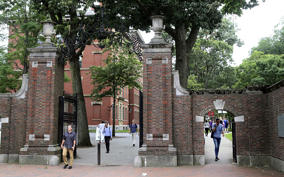 χάρβαρντ-yποχρεωτικός-ο-εμβολιασμός-γ-561354124