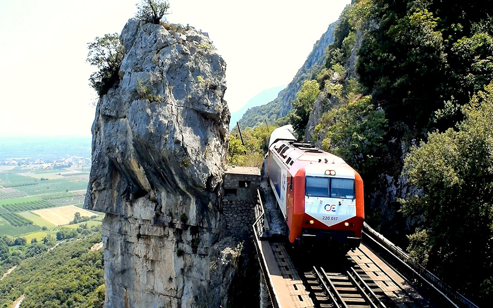 τα-τρένα-που-φύγαν-στο-youtube-561378676