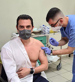 Τι (δεν) προκαλούν τα εμβόλια-1