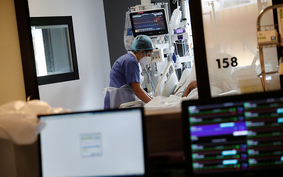 εμβολιασμoί-υγειονομικών-στην-ευρώπη-561352735