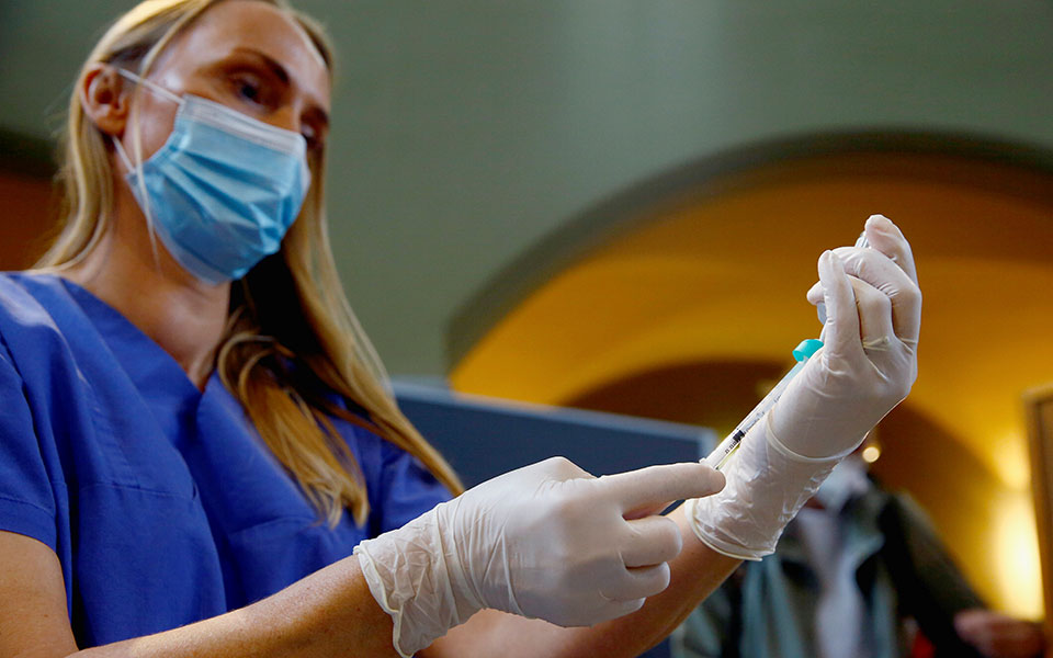 moderna-αποτελεσματικό-100-στους-εφήβους-το-εμ-561375829