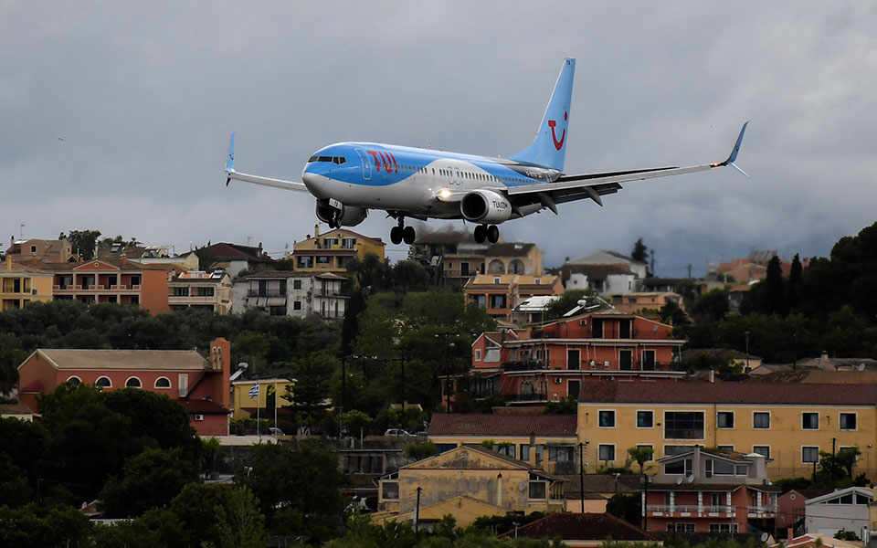 τουρισμός-προσδοκίες-για-μεγάλες-ροέ-561381877