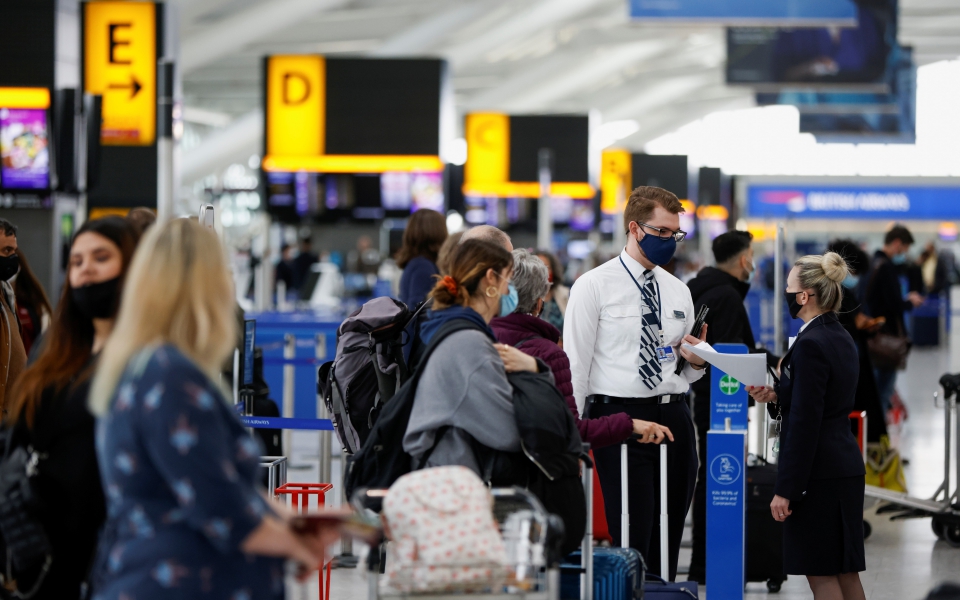 χίθροου-και-british-airways-καλούν-τη-βρετανία-να-π-561366262