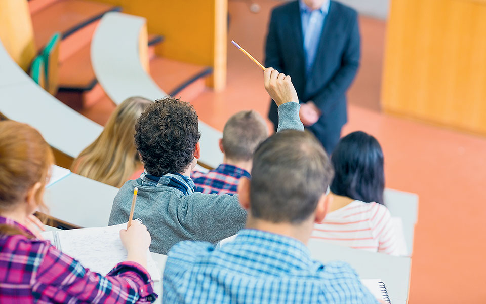 ποια-πτυχία-δίνουν-δουλειά-τμήματα-αε-561369952