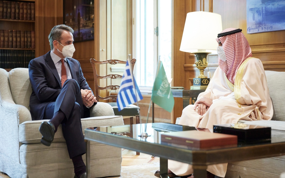 σαουδική-αραβία-ζητεί-ελληνικά-φώτα-561370648