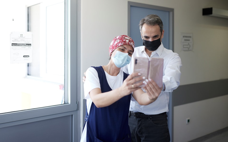 μήνυμα-μητσοτάκη-για-τον-εμβολιασμό-561350443