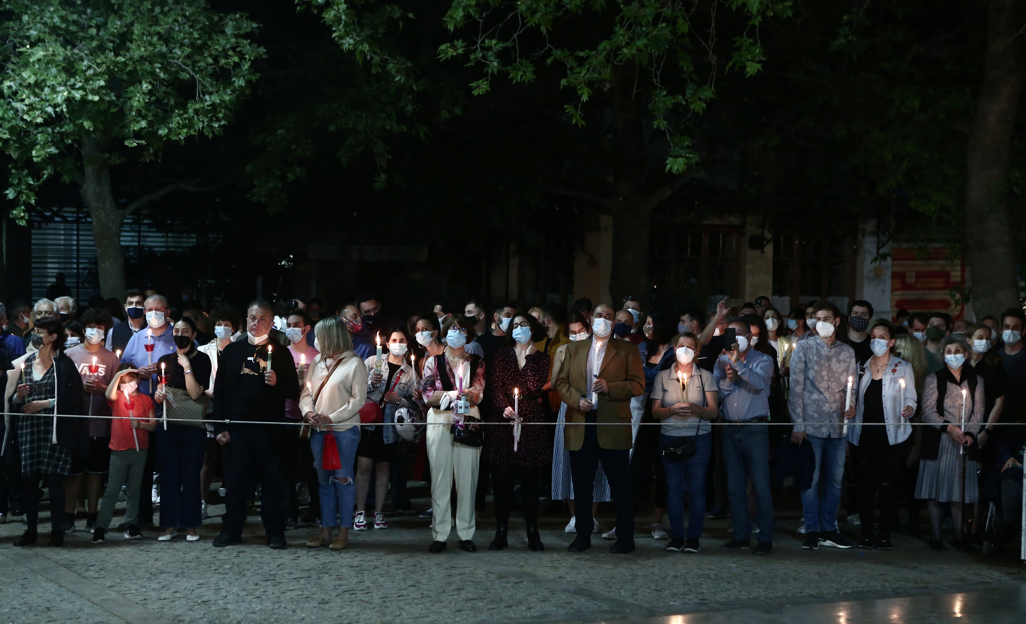 Ανάσταση: «Χριστός Ανέστη» με κατάνυξη και ελπίδα-3