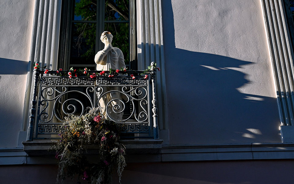 στην-τελική-ευθεία-για-άρση-περιοριστ-561359602