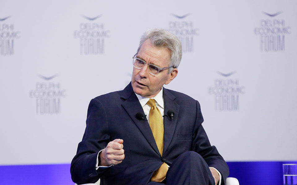 πάιατ-ο-μπάιντεν-θέλει-να-ανεβούν-επί-561358342