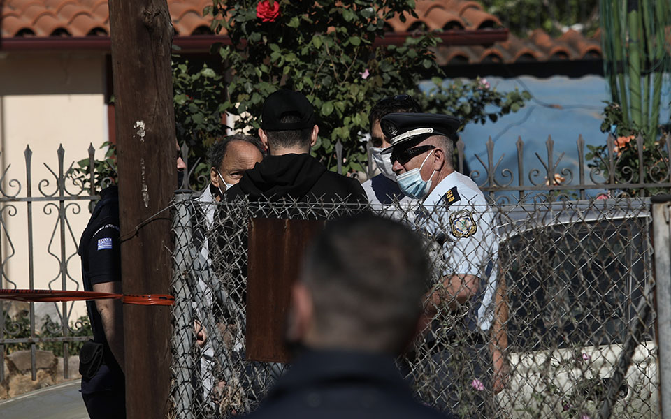 εγκλημα-στα-γλυκά-νερά-επικηρύχθηκαν-561359572