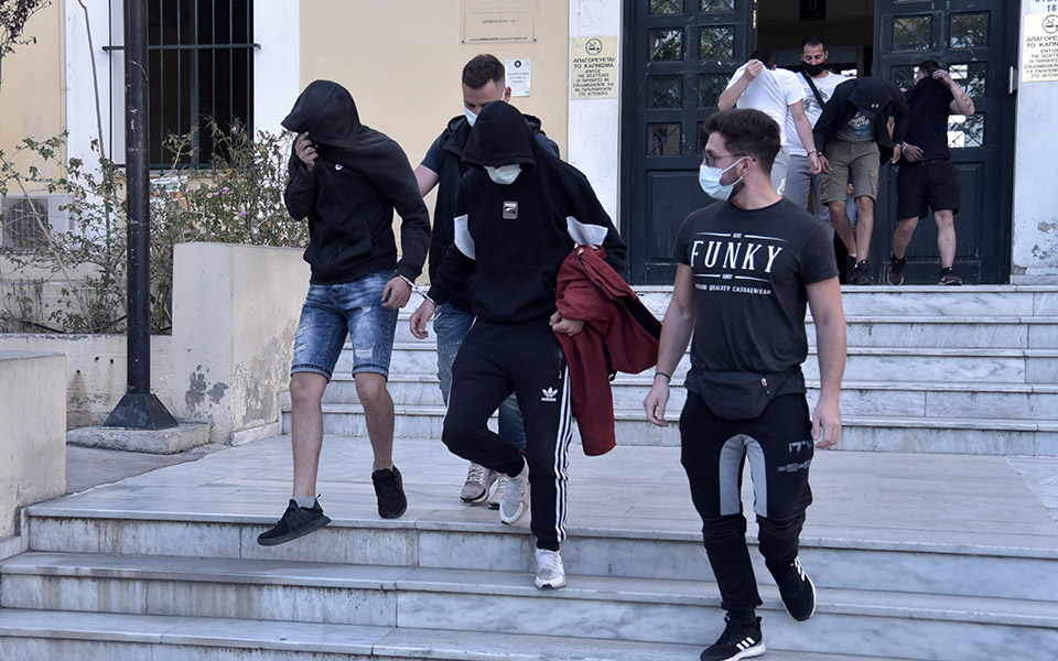 ελεύθεροι-με-όρους-οι-δράστες-της-επίθ-561367591