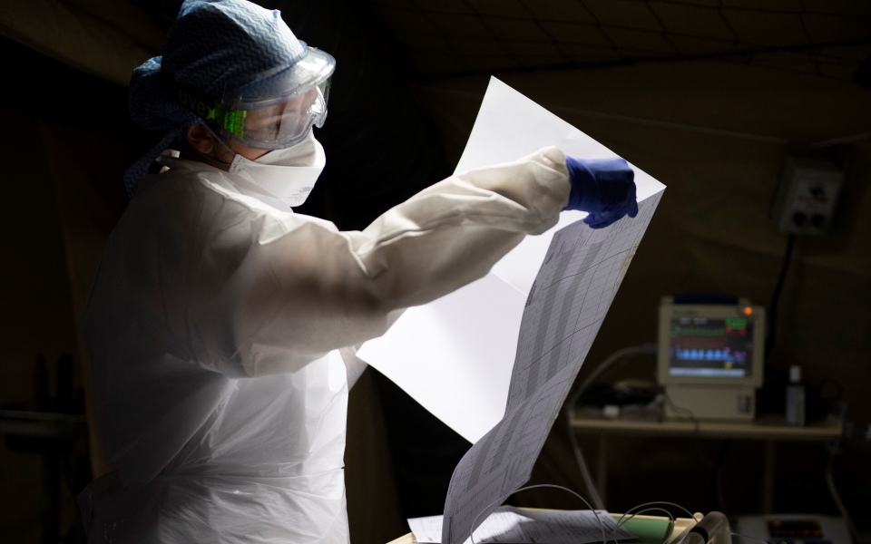 κορωνοϊός-2-293-κρούσματα-53-θάνατοι-642-διασω-561369073