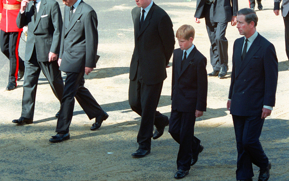 Πρίγκιπας Χάρι: Ο θάνατος της μητέρας μου με οδήγησε στο αλκοόλ και τα ναρκωτικά-1