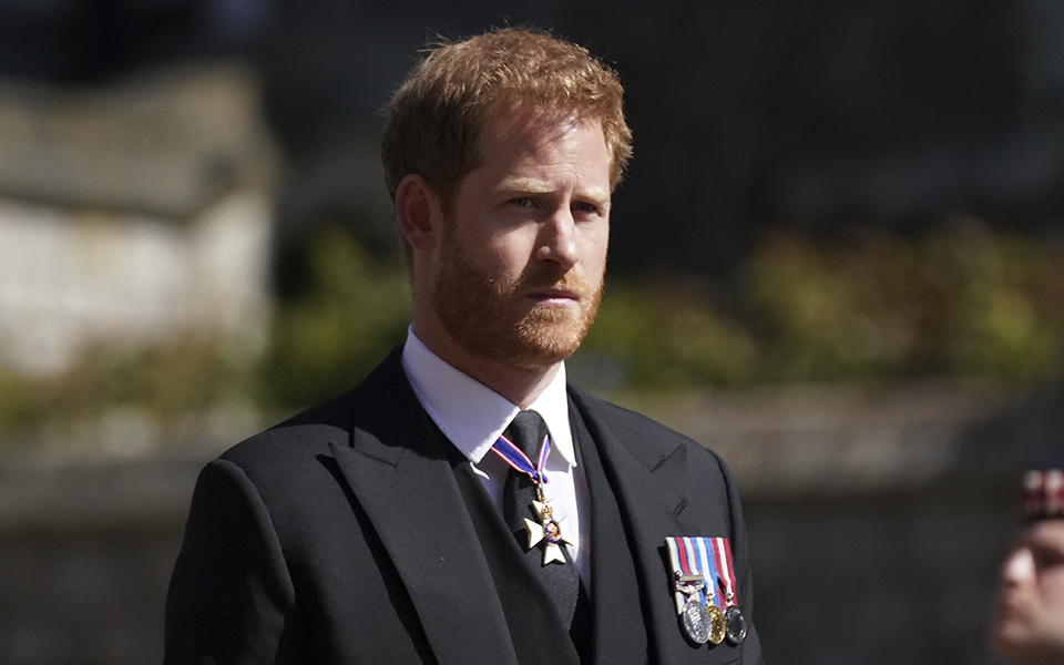 πρίγκιπας-χάρι-ο-θάνατος-της-μητέρας-μ-561371122