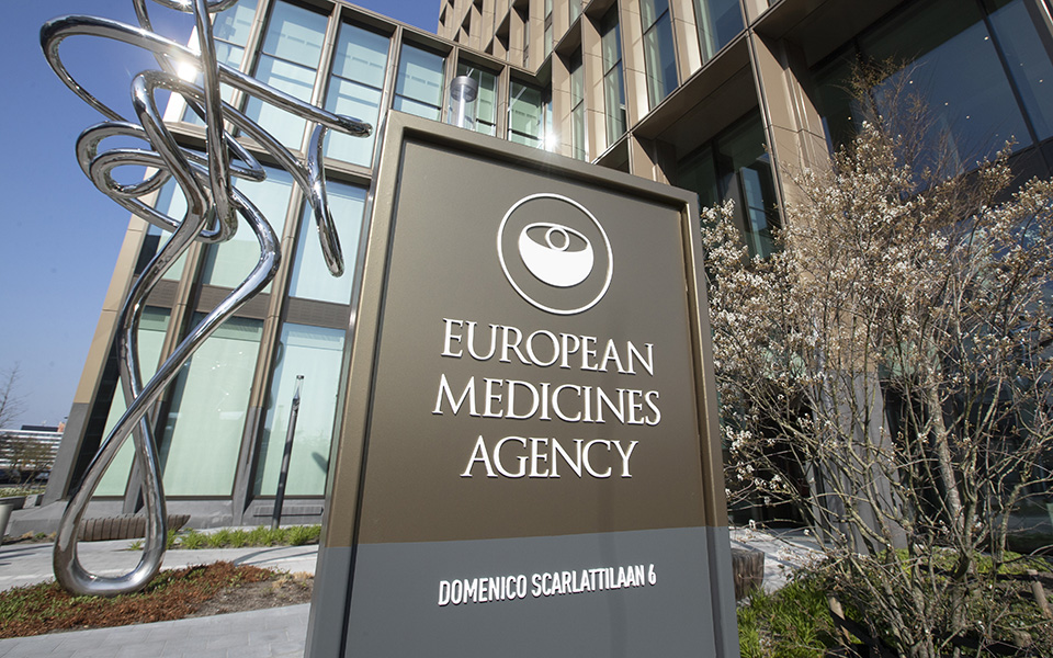 ema-πιθανόν-στα-τέλη-μαΐου-η-έγκριση-εμβο-561359140