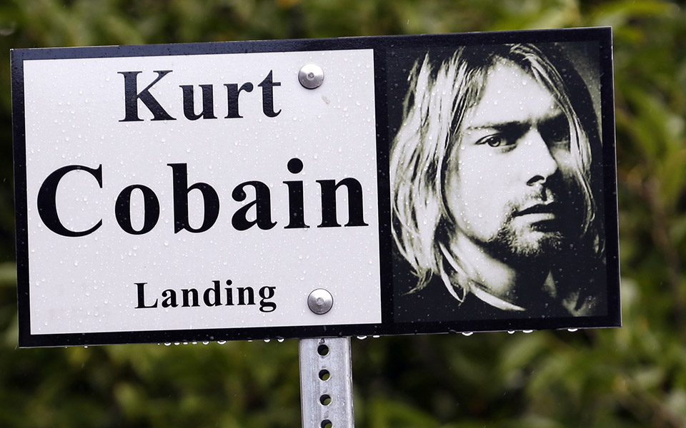 στο-φως-για-πρώτη-φορά-αρχεία-του-fbi-για-τ-561358909