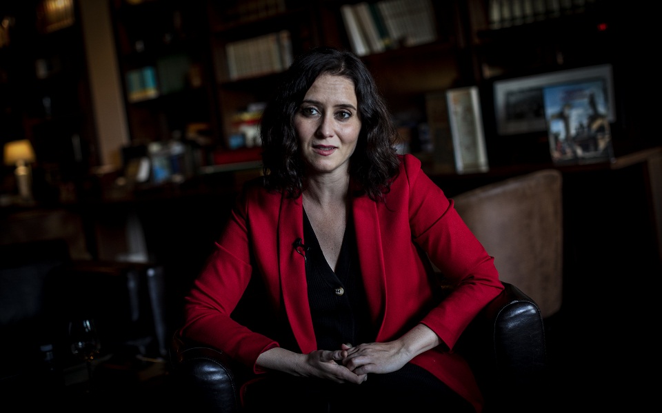 ισαμπέλ-δίαθ-αγιούσο-η-δυναμική-περιφ-561352516