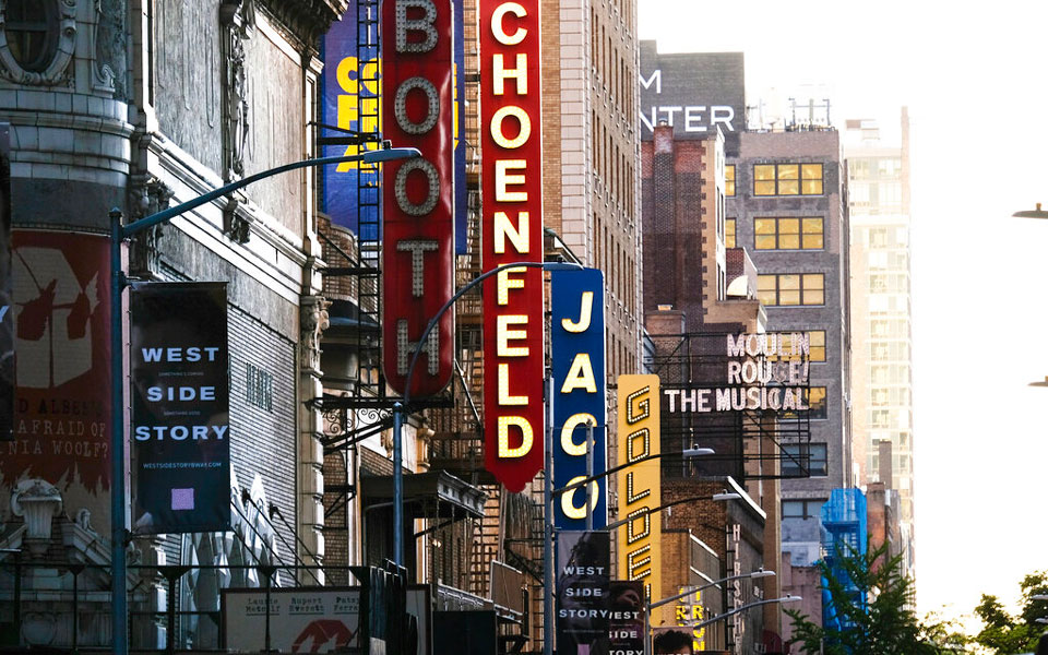 ηπα-ανοίγει-ξανά-η-αυλαία-στο-μπρόντγο-561353101