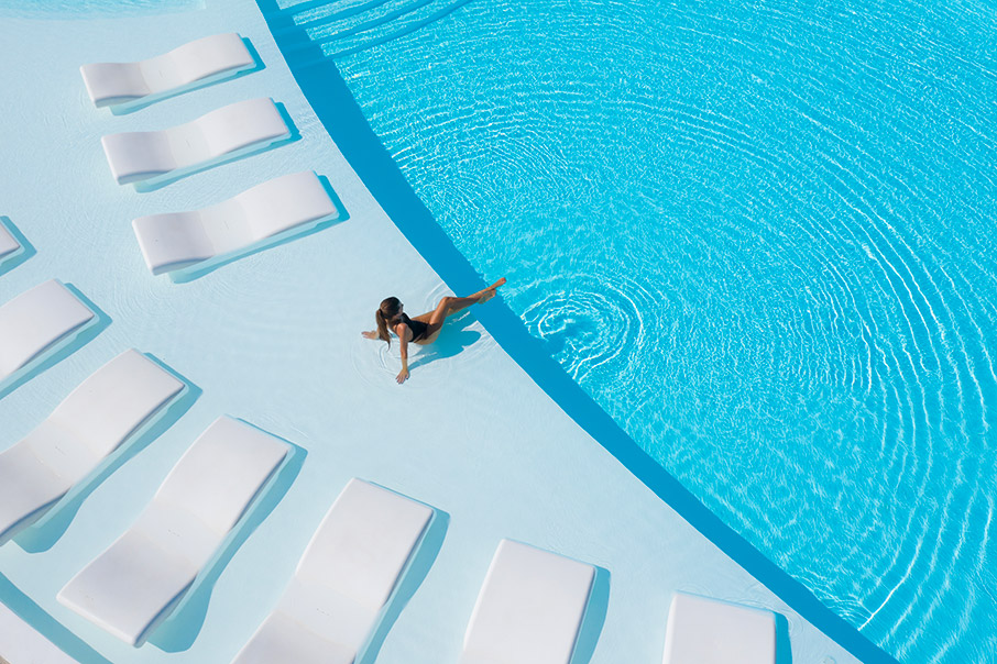 Nikki Beach Resort & Spa: Οι jet setters επιλέγουν Πόρτο Χέλι!-3