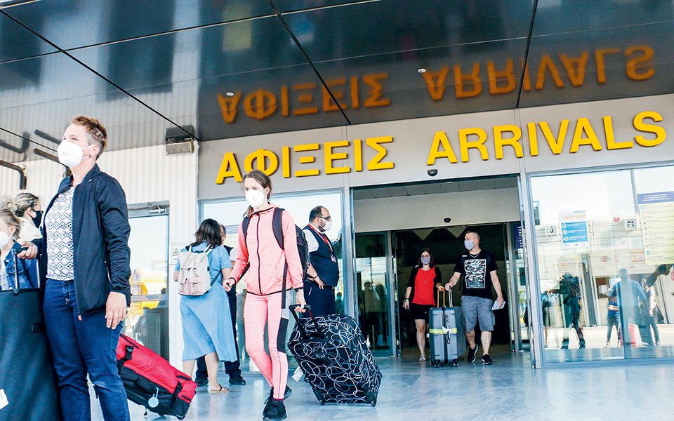 τουρισμός-ανοδική-τάση-στις-αφίξεις-ε-561368335