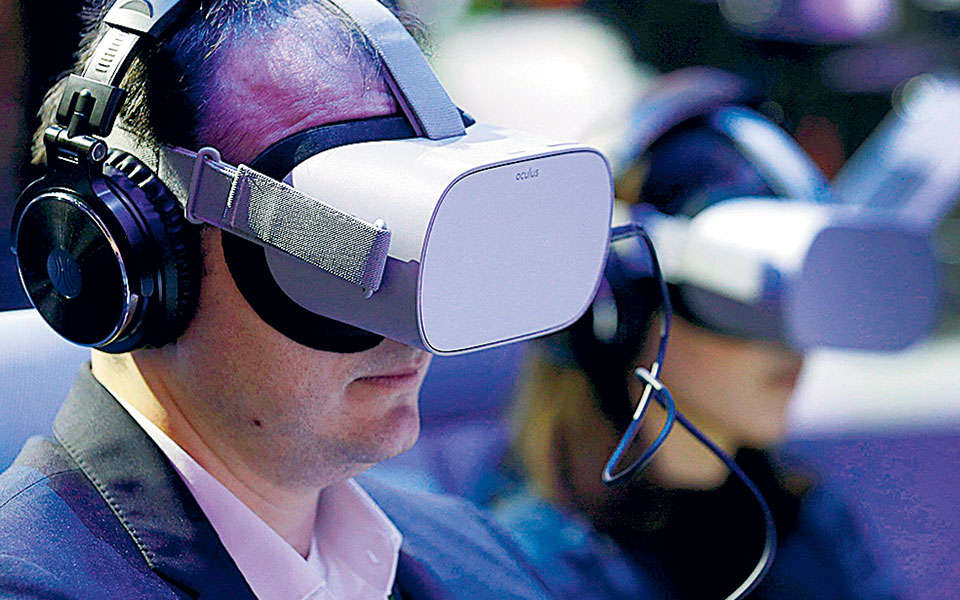 αναπτύσσεται-η-ψηφιακή-επικοινωνία-ψ-561351745