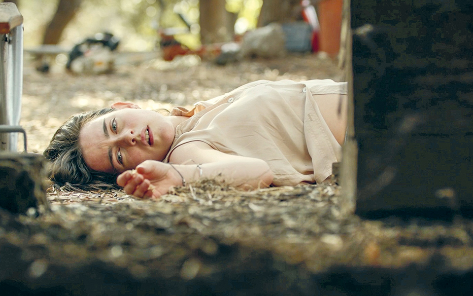 ελληνικές-σειρές-με-τάση-φυγής-561356485