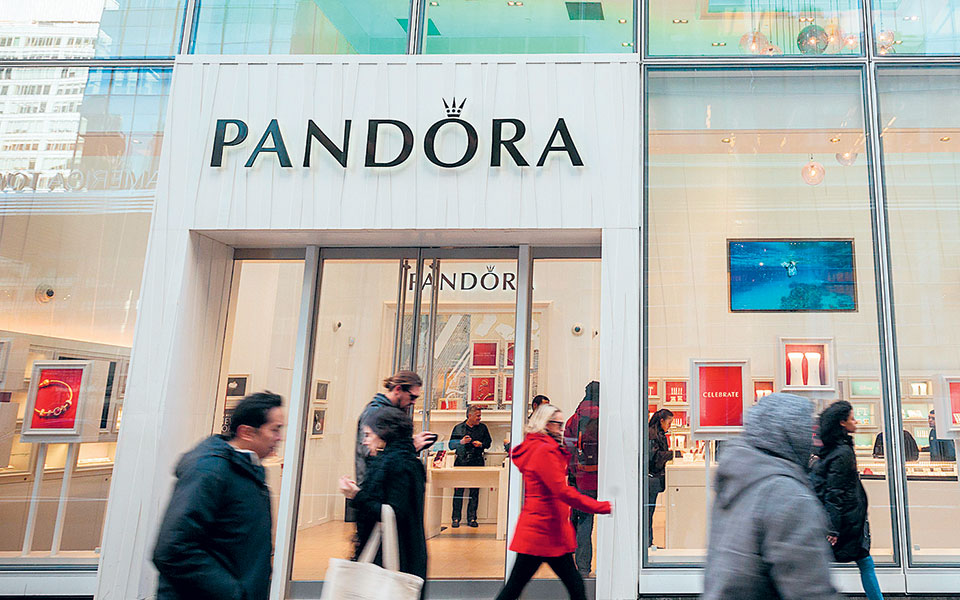 στροφή-σε-διαμάντια-εργαστηρίου-από-β-561353827