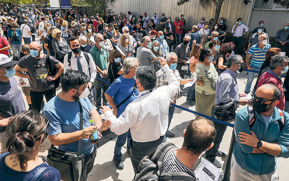 στη-μάχη-και-το-μονοδοσικό-εμβόλιο-jj-561353173