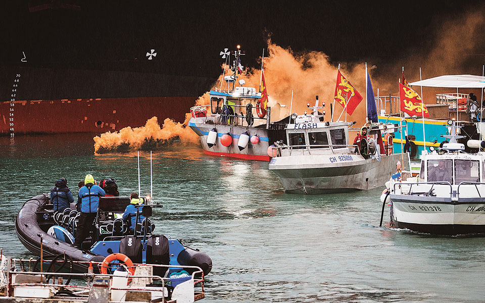 ναυμαχία-γαλλίας-βρετανίας-για-τη-561354493