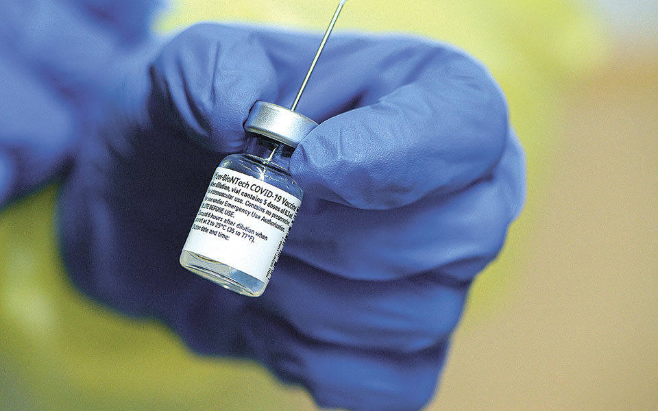 δύσκολη-η-παραγωγή-εμβολίων-στην-ελλά-561356080