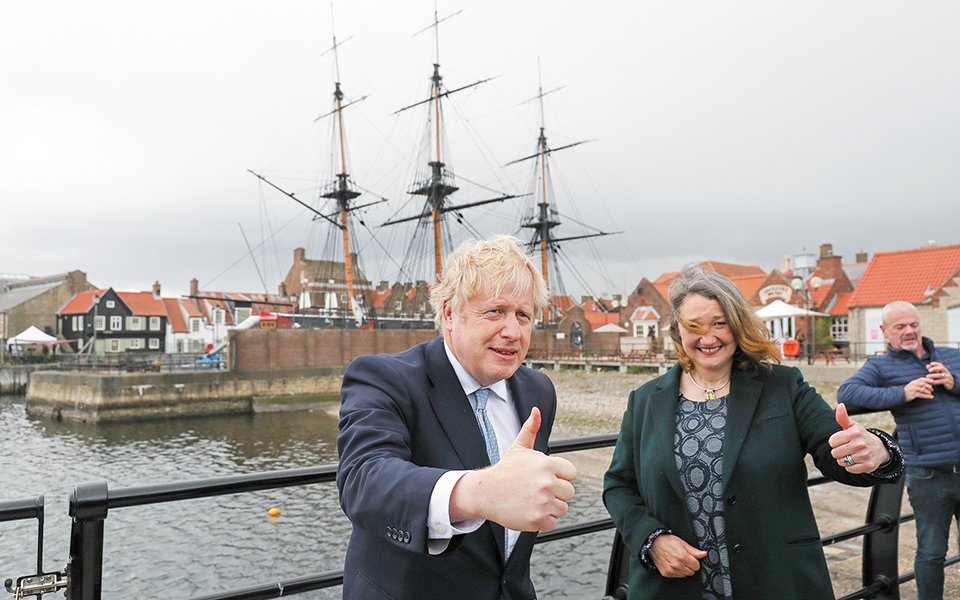 σούπερ-πέμπτη-για-τον-βρετανό-πρωθυ-561356803