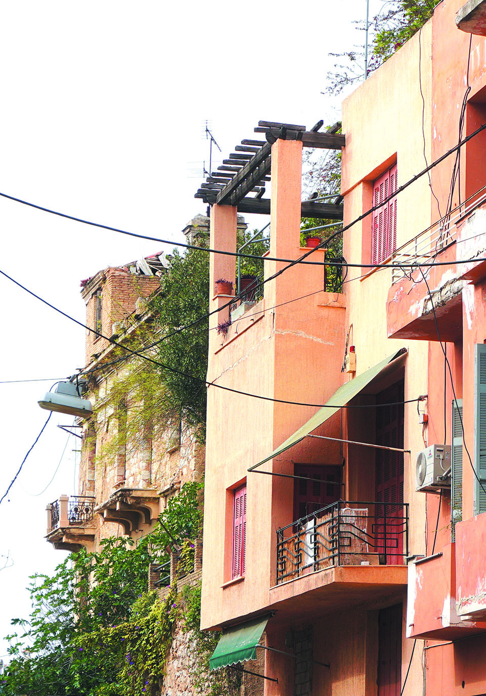 Τα ακρόπρωρα της οδού Καλλιδρομίου-1