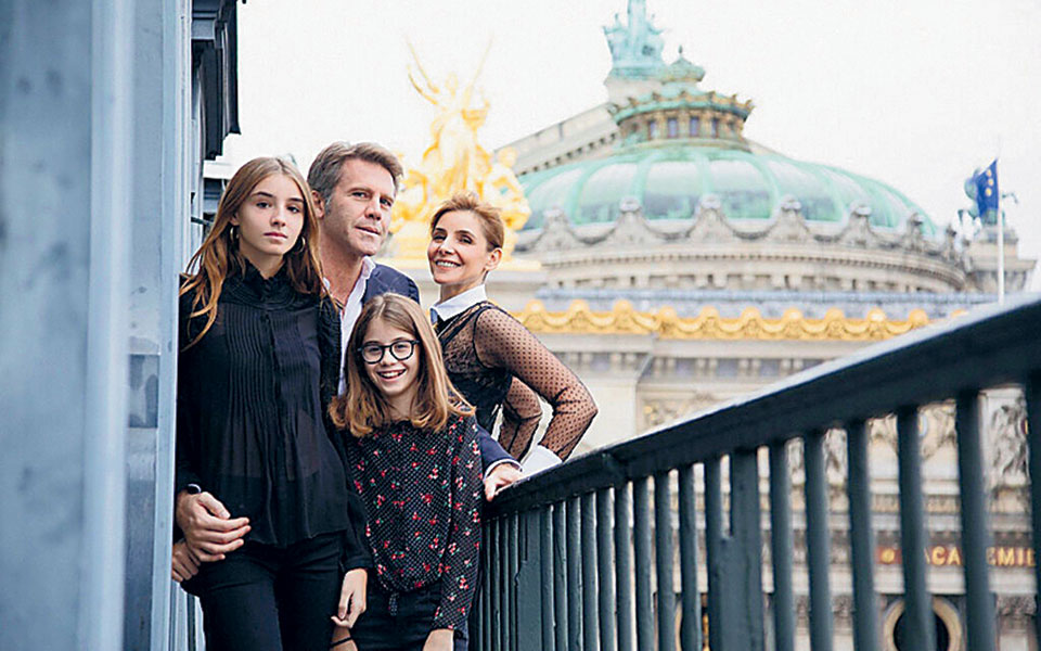 η-παριζιάνα-γνωστή-και-ως-διάδοχος-τ-561358864