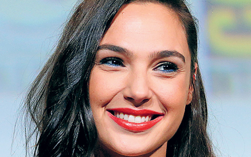 πρόσωπα-της-τρίτης-561358699