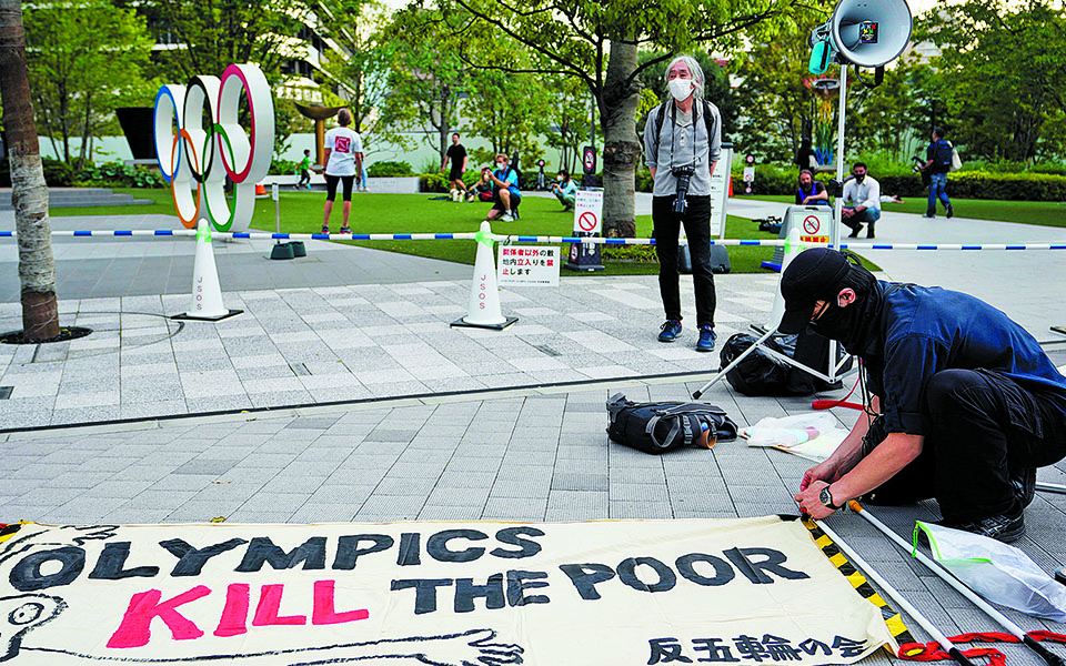 ενα-ολυμπιακό-χαρακίρι-561365098