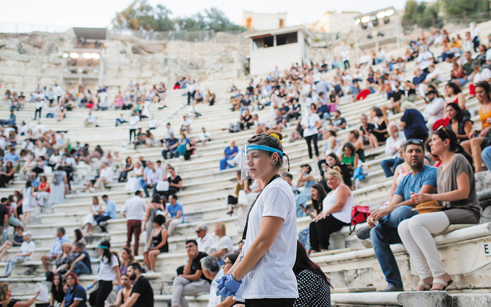 Ο πολιτισμός επιστρέφει, αλλά με τραύματα-2