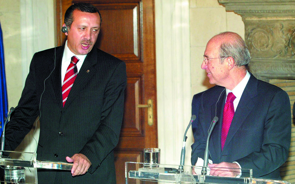 ο-γόρδιος-δεσμός-στον-χάρτη-του-αιγα-561364723