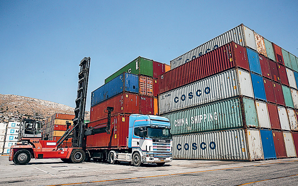 μεγάλο-κύκλωμα-λαθραίων-τσιγάρων-εξά-561364099