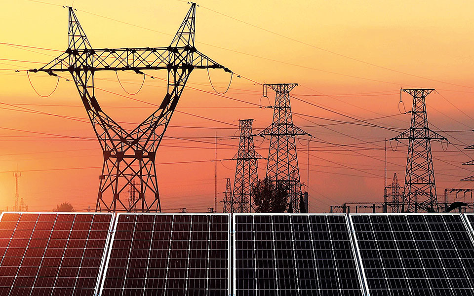 επενδύσεις-σε-καθαρή-ενέργεια-και-όχι-561368740