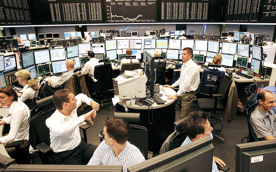 σε-στάση-αναμονής-οι-επενδυτές-561368047