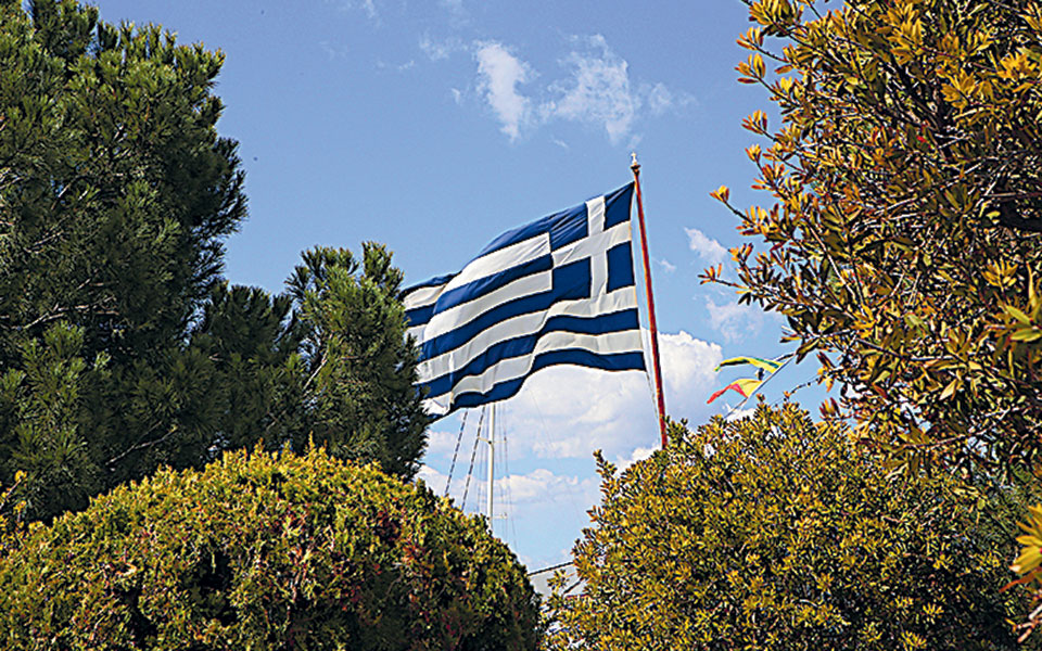 σπύρος-βλαχόπουλος-τα-σύμβολα-πίσω-απ-561370243