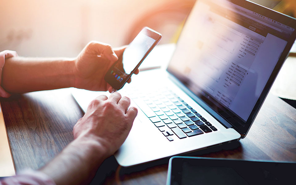 γραφειοκρατία-στο-δημόσιο-γλιτώσαμε-75-561371311