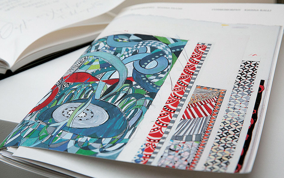 Η Ιωάννα Ράλλη μάς παρουσιάζει την καλειδοσκοπική «Κοσμομορφία» της-2