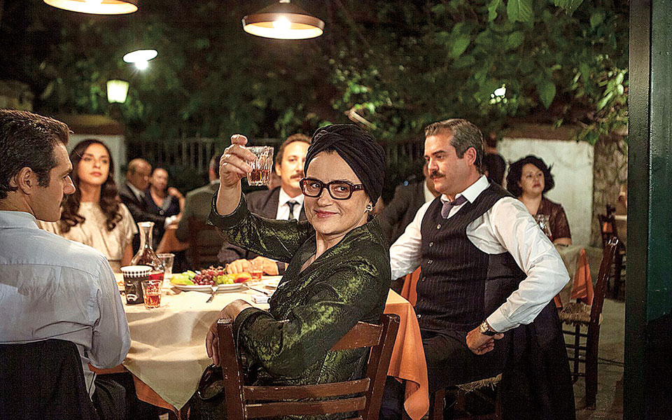 ο-κινηματογράφος-κάθεται-στα-θρανία-561371476